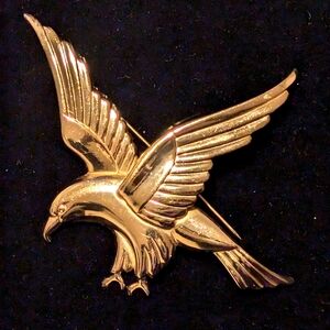 Coro Pegasus Patriotic Eagle Brooch Gold Plated Sterling